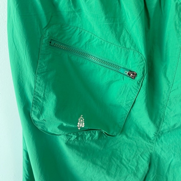 Free People Movement Fly By Night Kelly Green Water Resistant Size M Hiking - Picture 8 of 15